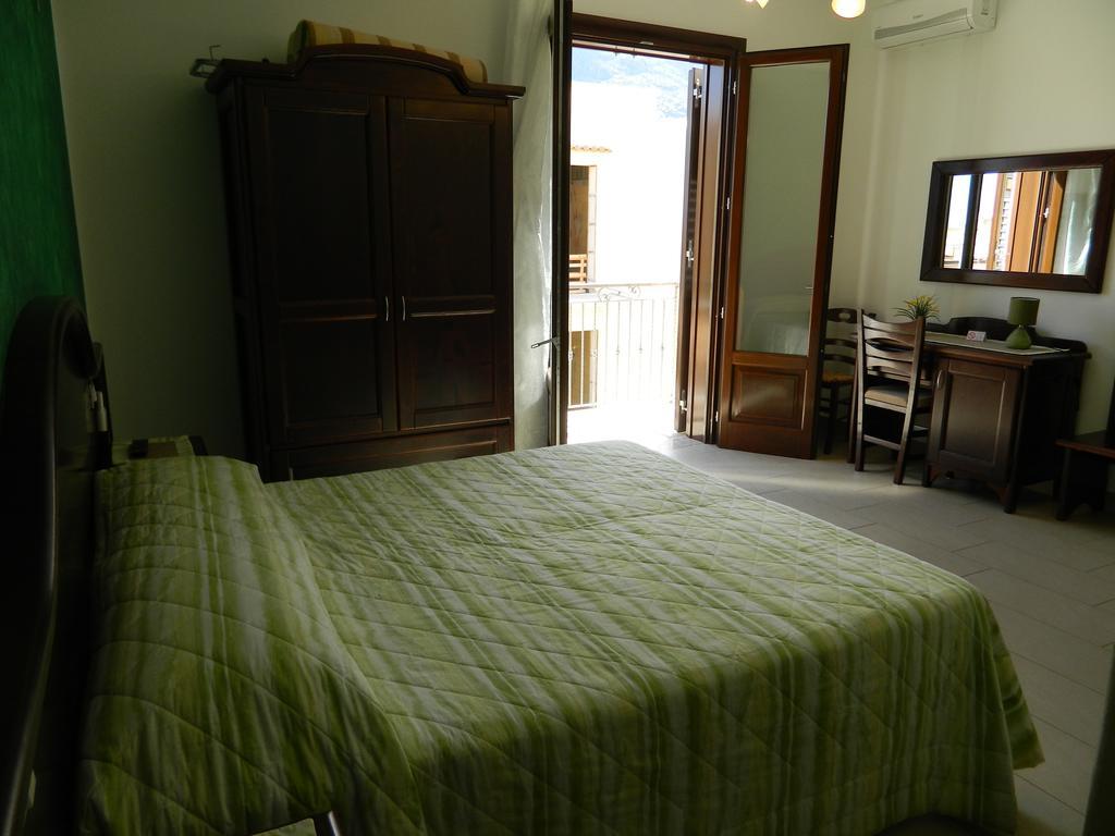 Baia Santa Margherita Bed & Breakfast Castelluzzo